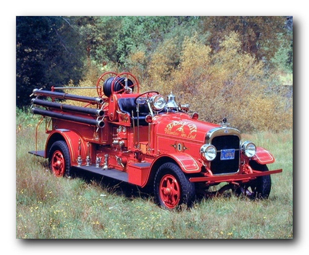 Vintage Fire Truck Wall Decor 1922 Seagraves Engine Home Art Print Poster (16x20)