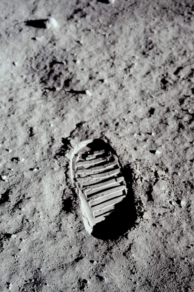 First Footprint On The Moon Photo Photograph Cool Wall Decor Art Print Poster 12x18