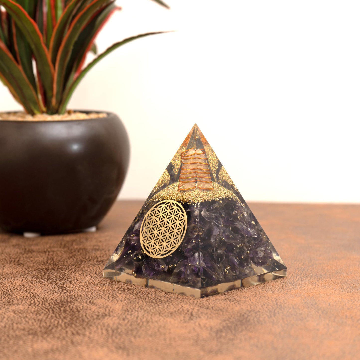 Agate Mart Amethyst Orgonite Pyramid Crystals Pyramid for Positive Energy And Meditation Yoga Positive Energy Crystal That Promotes Wealth, Prosperity and attracts Success